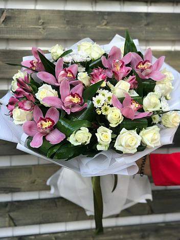 Букет цветов из: Розы и Хризантемы в Черемшан