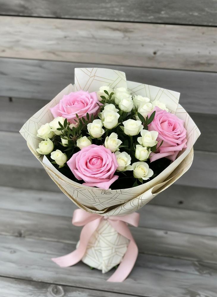 Букет цветов из: Розы в Черемшан