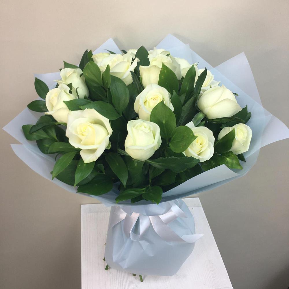 Букет 15 Белых роз Проуд в Черемшан