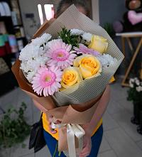 Букет цветов из:  Герберы, Розы и Хризантемы в Черемшан