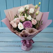Букет цветов из:  Розы и Лизиантусы в Черемшан