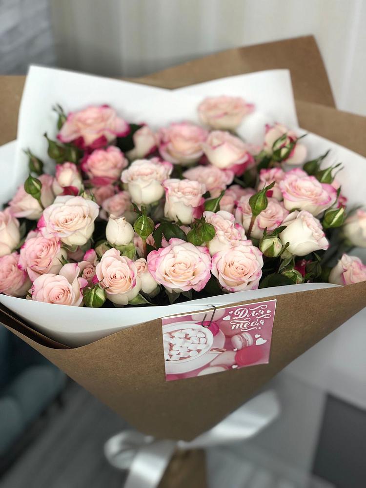 Букет цветов из: Розы в Черемшан