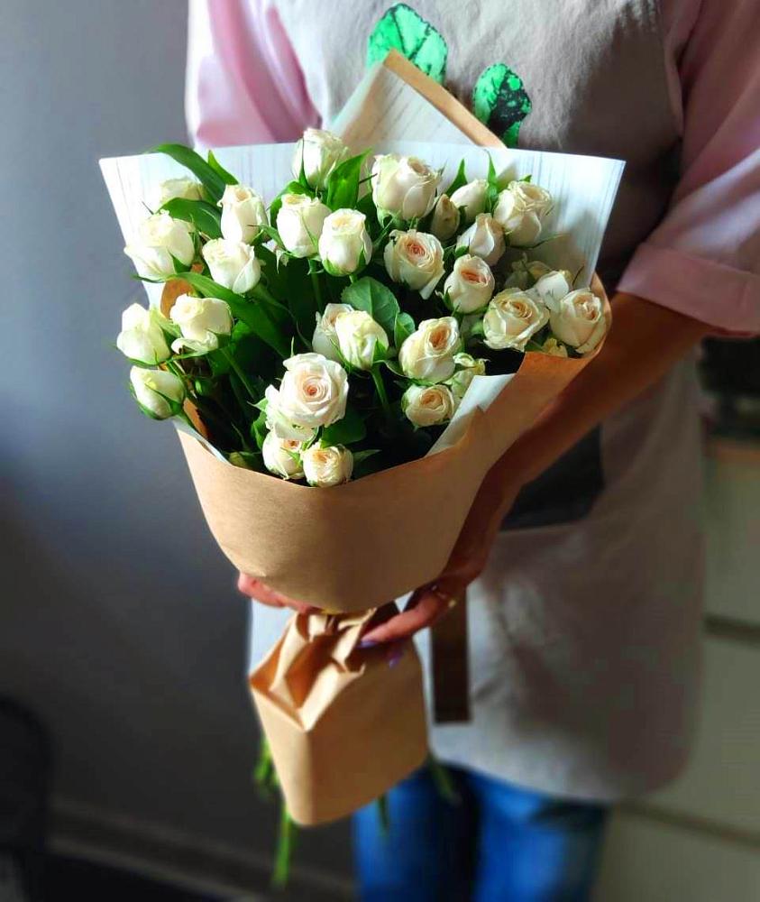 Букет цветов из: Розы в Черемшан
