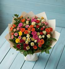 Букет Микс из разноцветных кустовых роз в Черемшан
