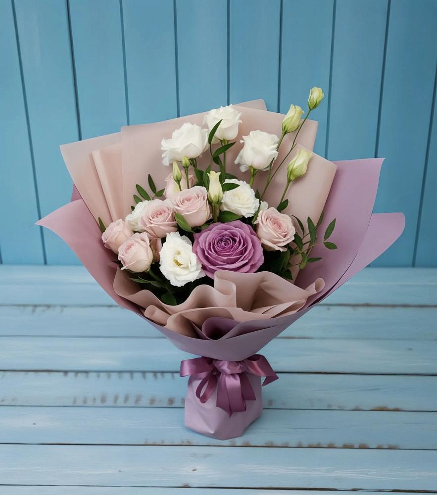 Букет цветов из: Розы и Лизиантусы в Черемшан